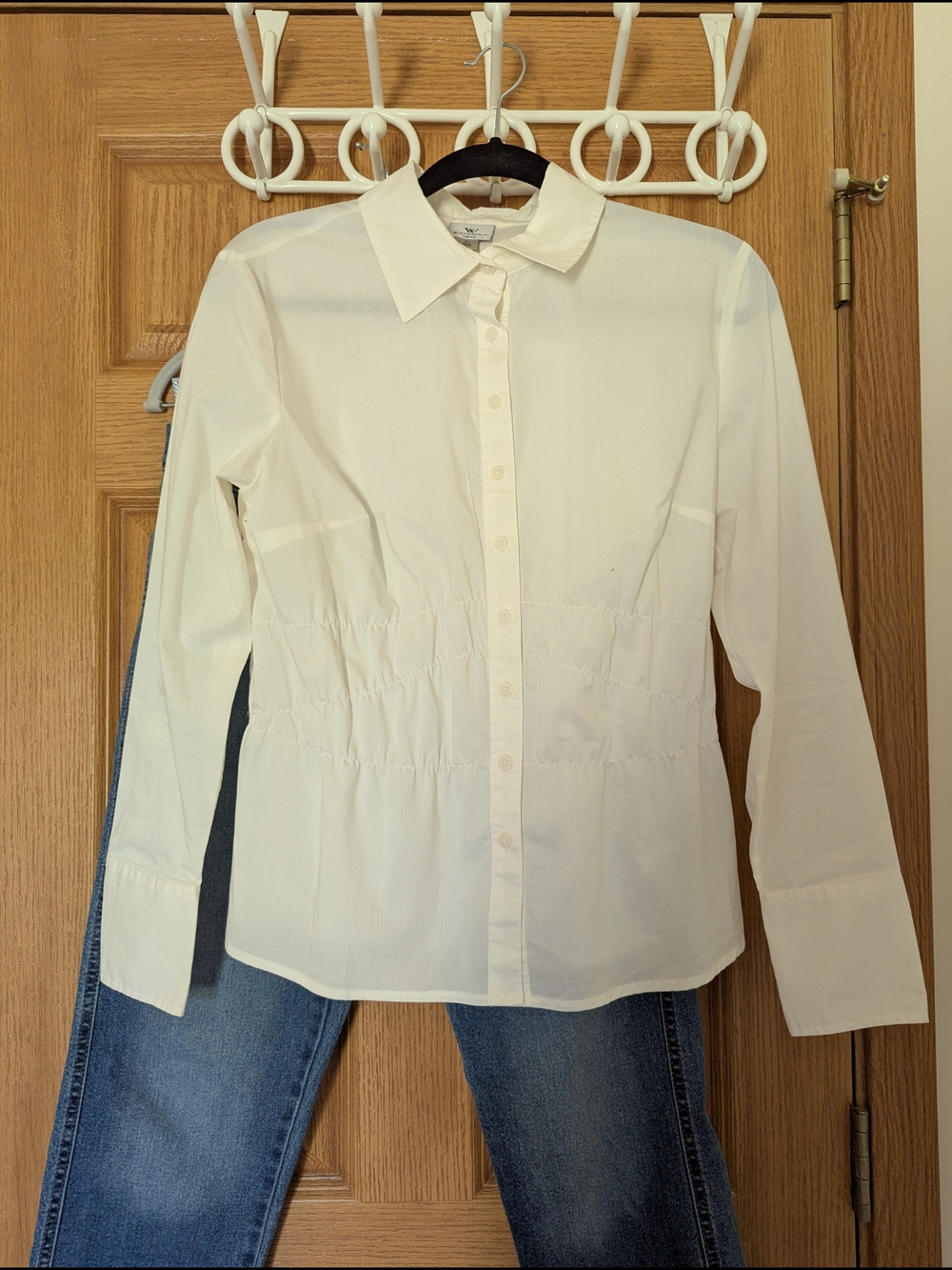 Classic Ivory Button-Front Women's Shirt with Tailored Waist